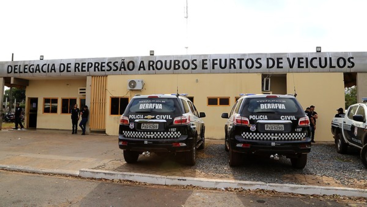 Policiais civis presos por extorsão são soltos após audiência de custódia em Cuiabá