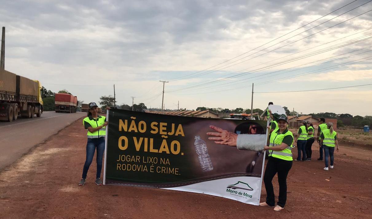 Concessionária Morro da Mesa retira 70 toneladas de lixo da rodovia
