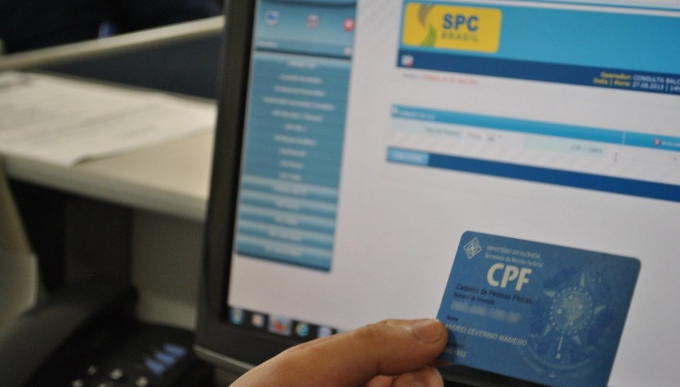 Bancos começam a enviar dados de clientes nesta semana