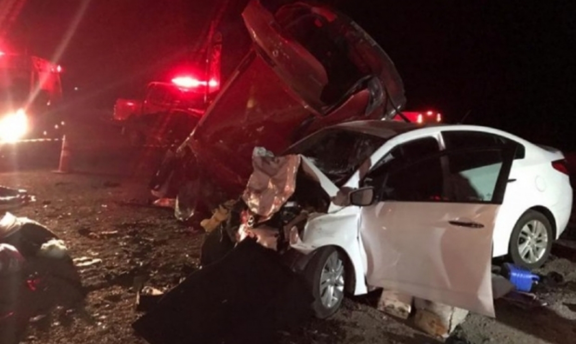 Acidente trágico na BR-163 deixa mortos e vítimas presas às ferragens