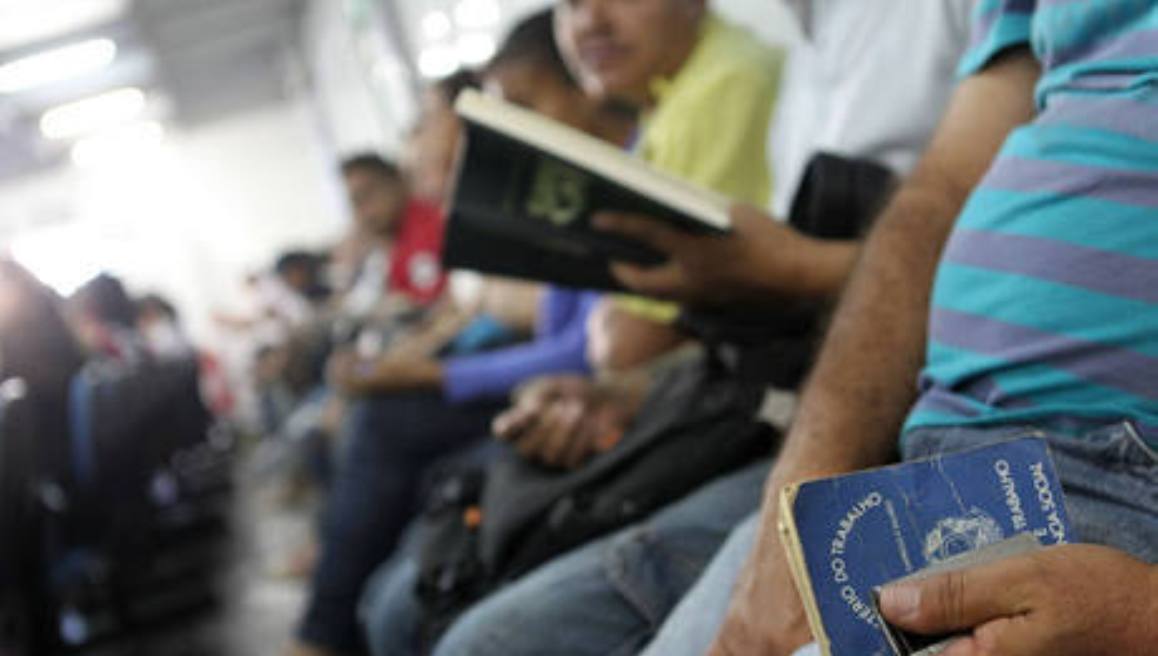 Desemprego cai em SP e se mantém estável na maior parte do Brasil