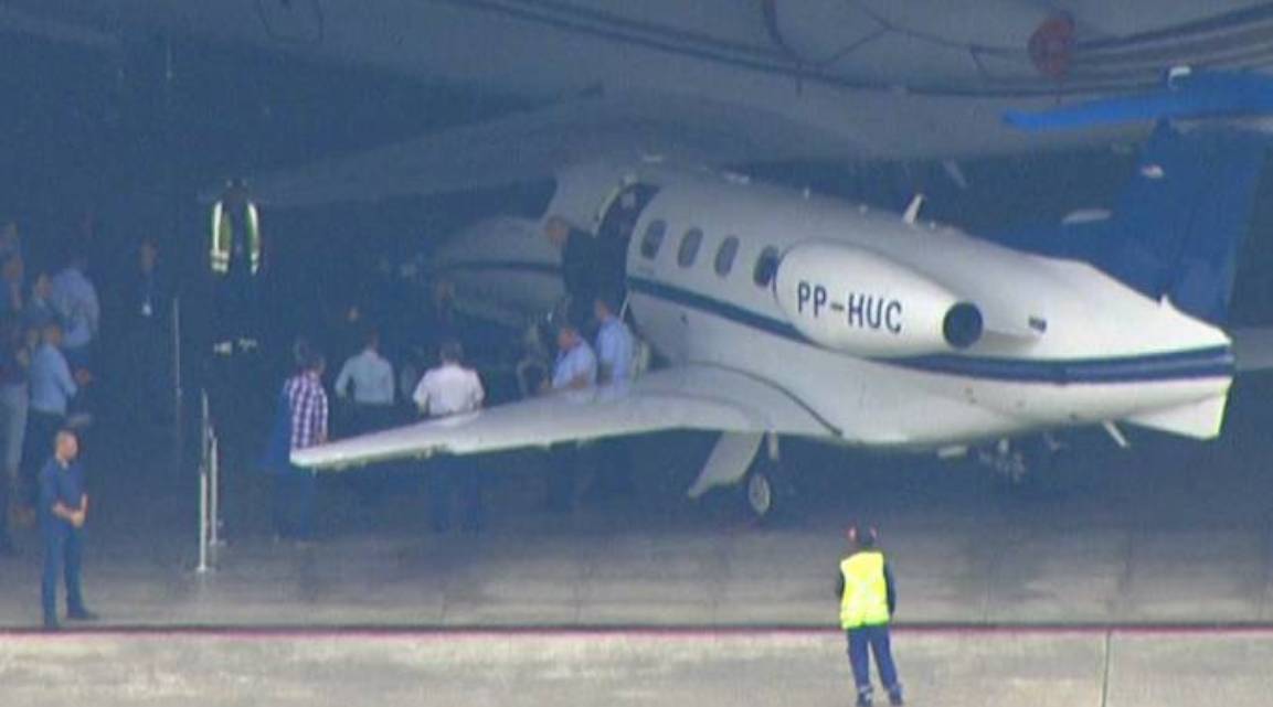 Lula chega a São Paulo em jatinho de Luciano Huck