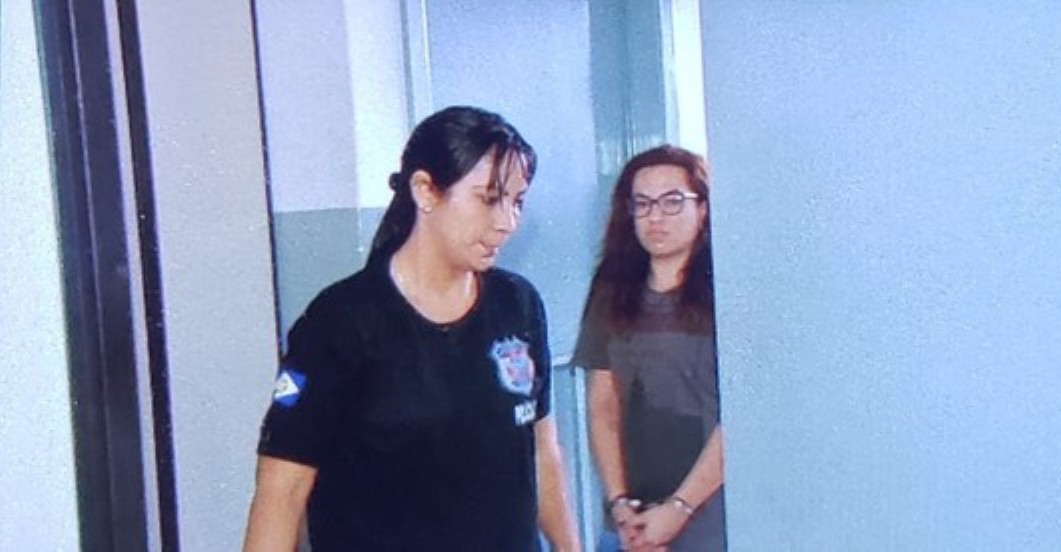 Professora vira ré por atropelar e matar 2 estudantes na saída de boate em Cuiabá