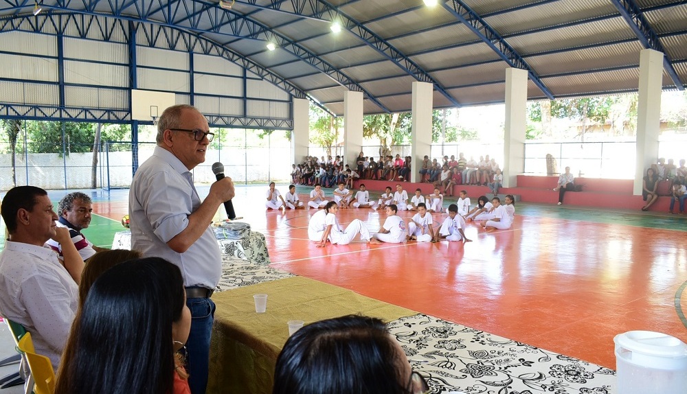 Escola da Vila Paulista ganha quadra poliesportiva coberta