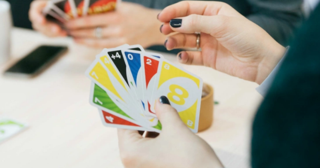 Finalmente a UNO explicou como usar a carta +4: estávamos errados o tempo todo!