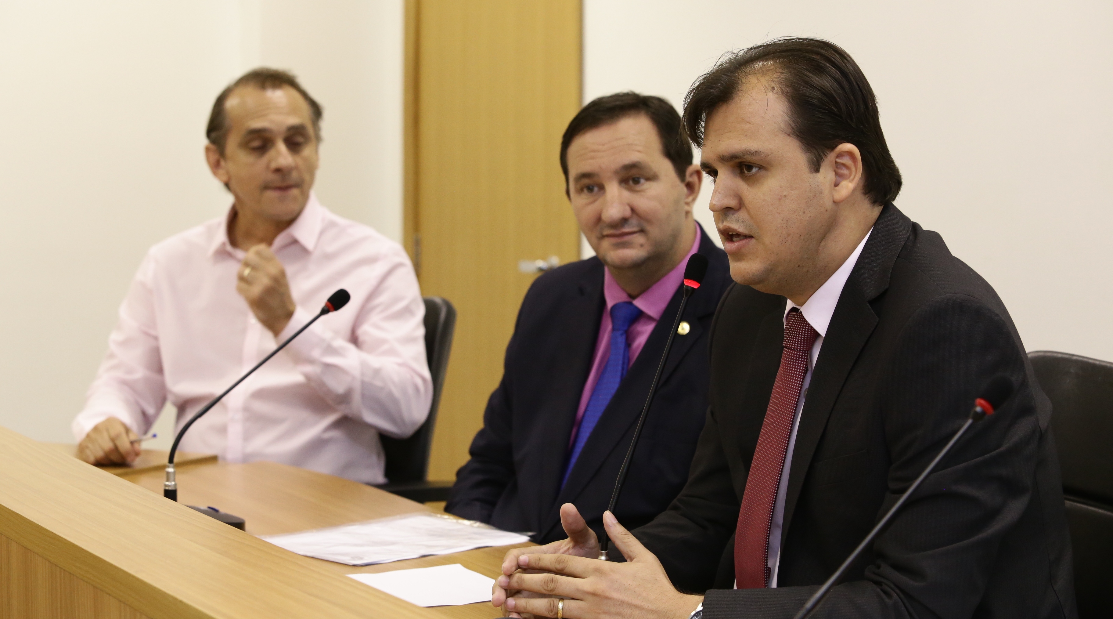 Comissão discute decisão do STF que acaba com eleições nas escolas