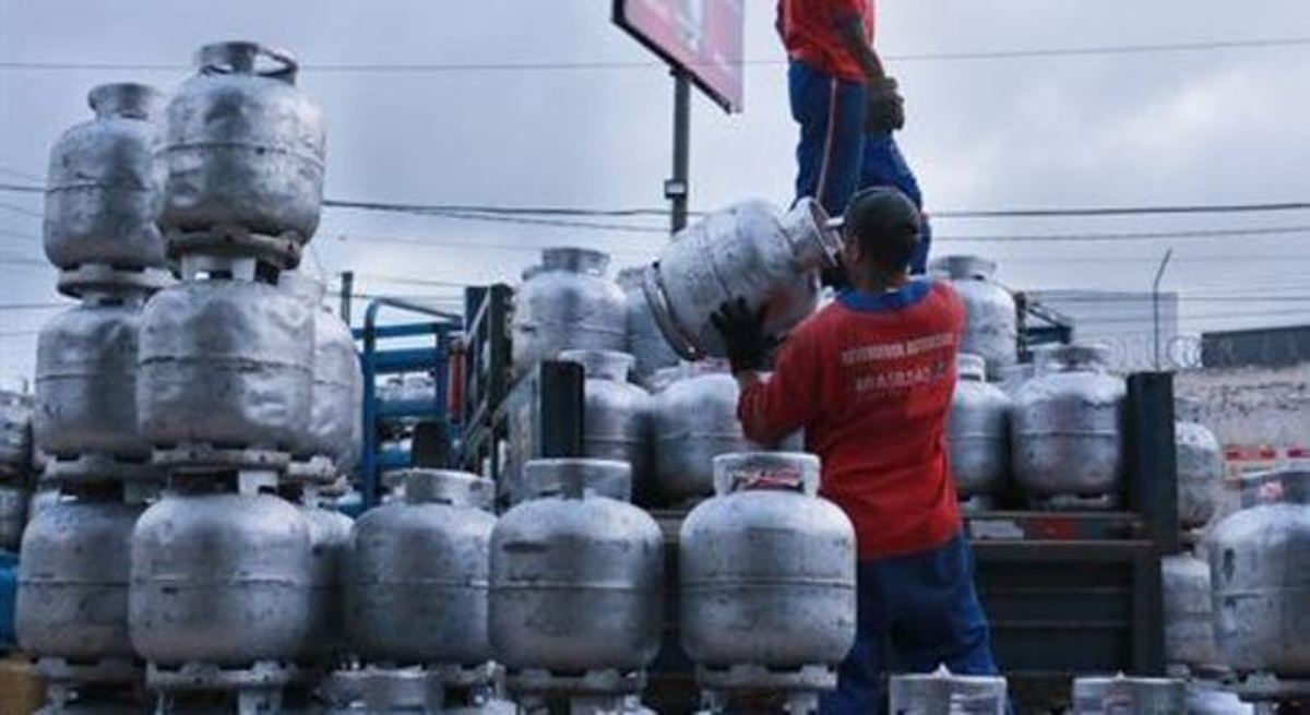 Petrobras aumenta preço do gás de cozinha em 5% nesta sexta (27)