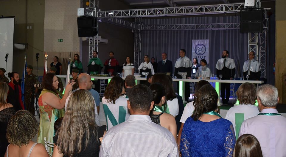 Rondonópolis | Primeira turma de medicina da UFR colou grau na quinta-feira (19)
