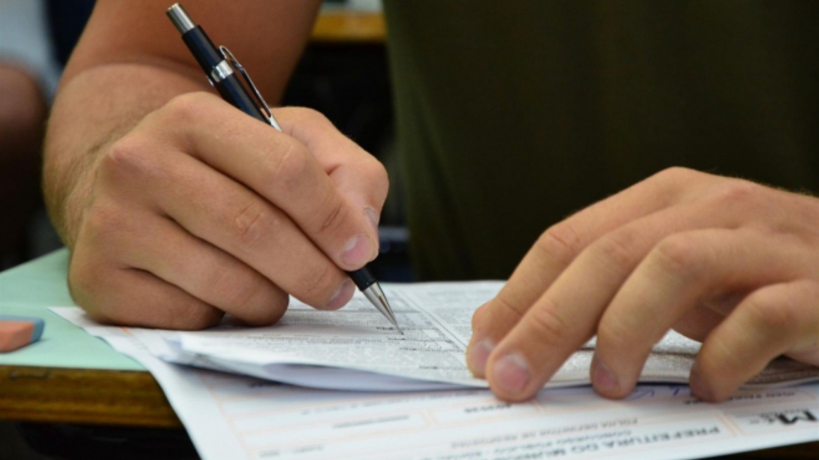 Inscrições para 18 concursos públicos começam nesta segunda; MT tem maior salário