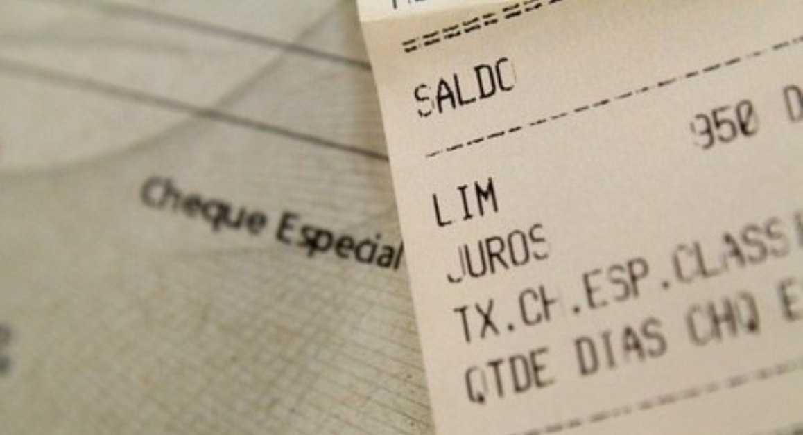 Limite de 8% de juros ao mês para o cheque especial começa a valer