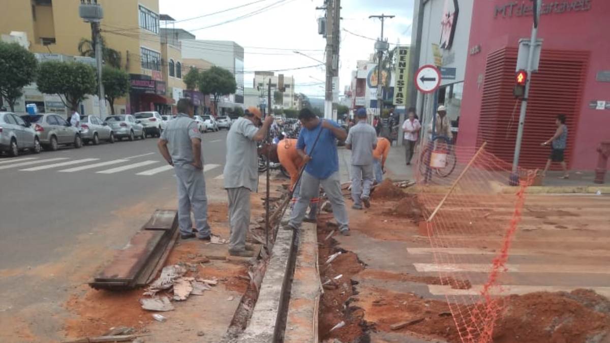 CODER está finalizando obras da canaleta da Rio Branco com avenida Cuiabá