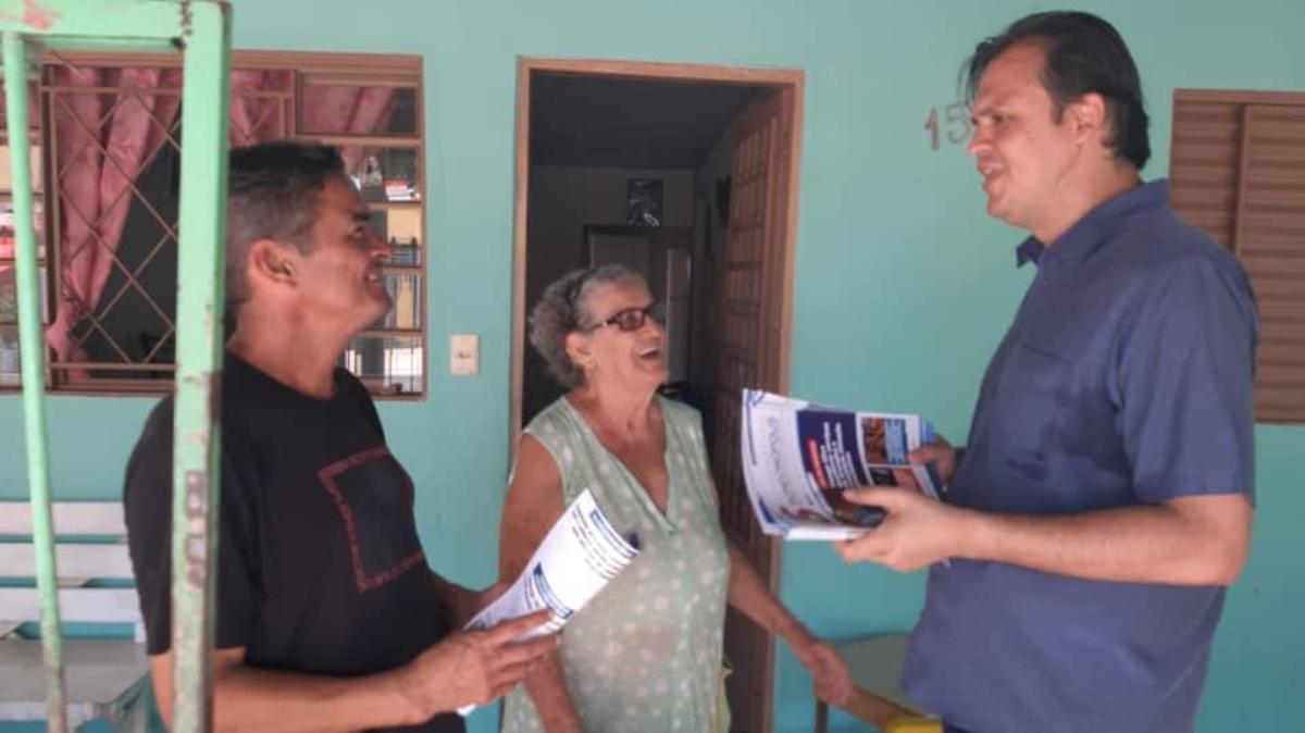 Deputado Thiago Silva percorre bairros e faz prestação de contas do mandato