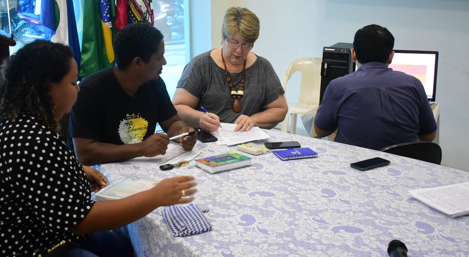 Prefeitura faz atribuição de aulas para professores do Cursinho Zumbi dos Palmares; ainda há vagas para alunos