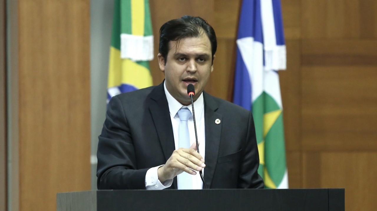 Projeto de Thiago Silva cria apoio tecnológico aos municípios