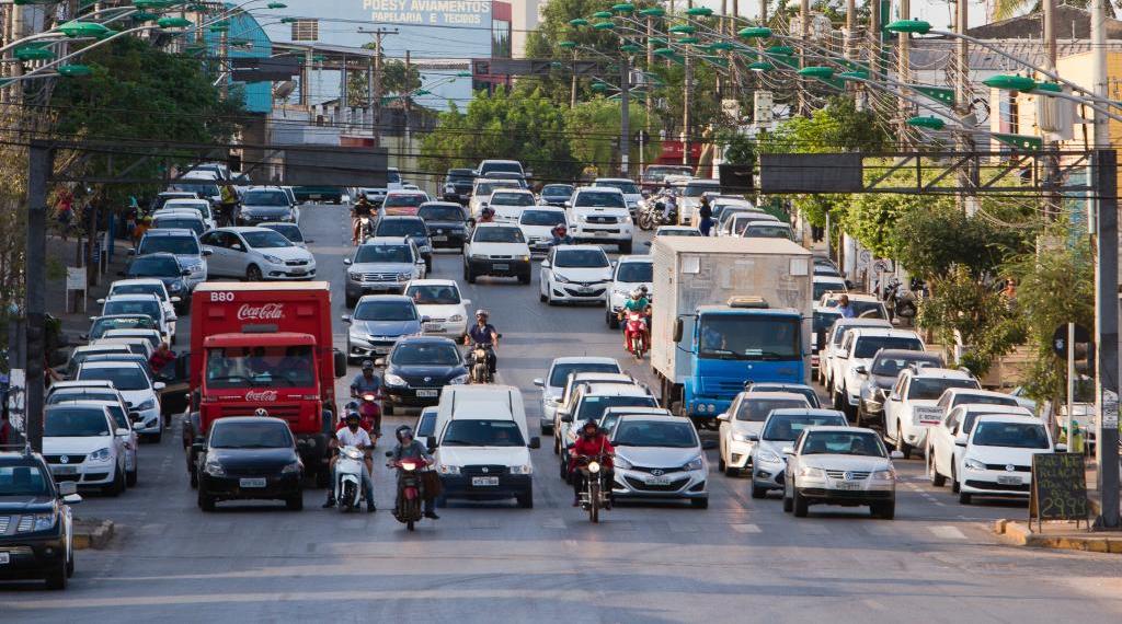 Licenciamento de veículos com placa final 1 vence em 31 de janeiro