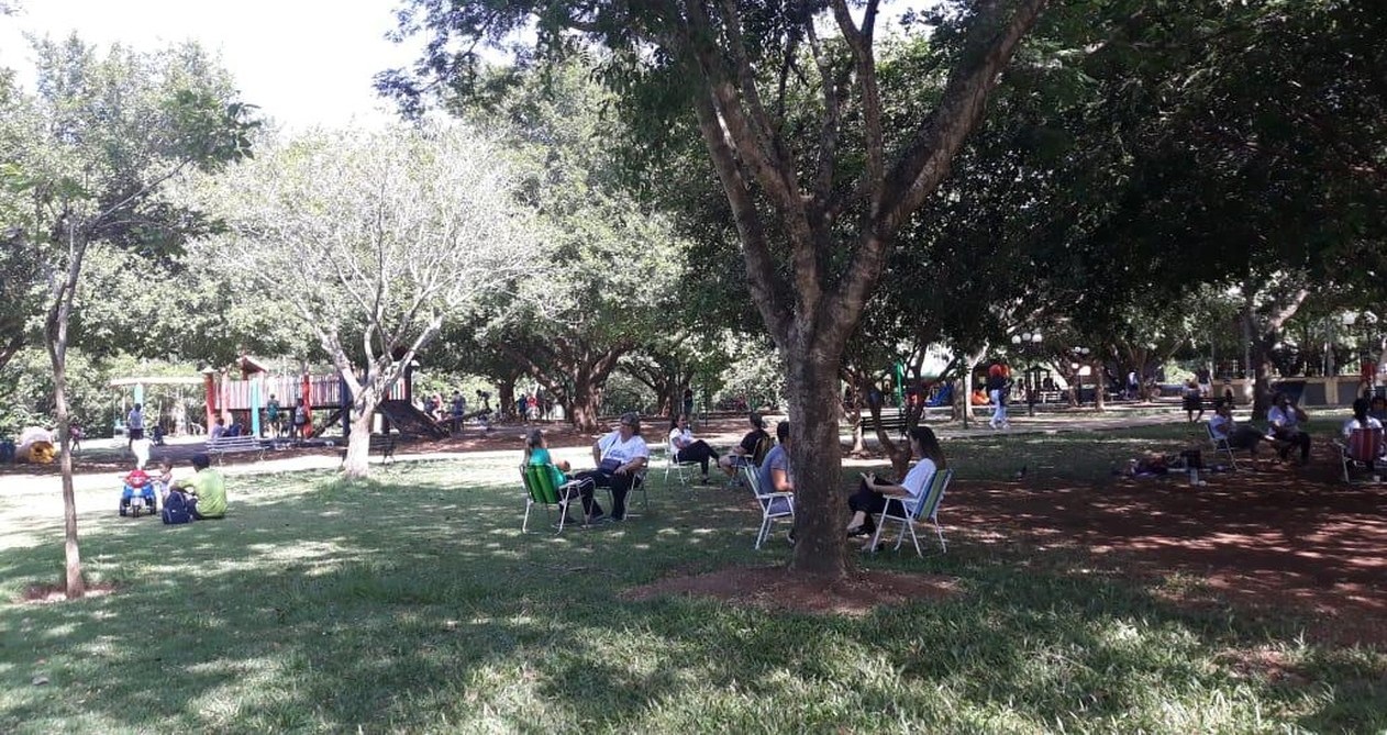 Psicólogos atendem pacientes de graça em plantão neste domingo no Parque Mãe Bonifácia em Cuiabá