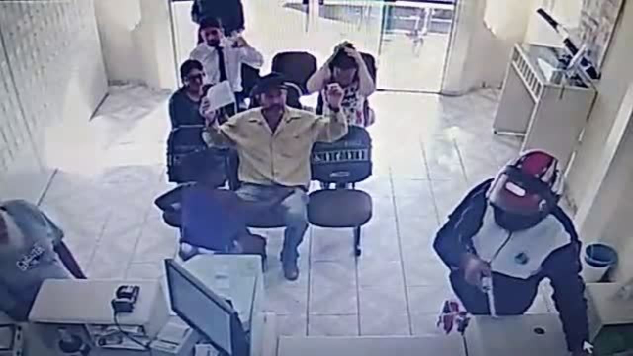Policial é preso suspeito de assaltar agência de Correios