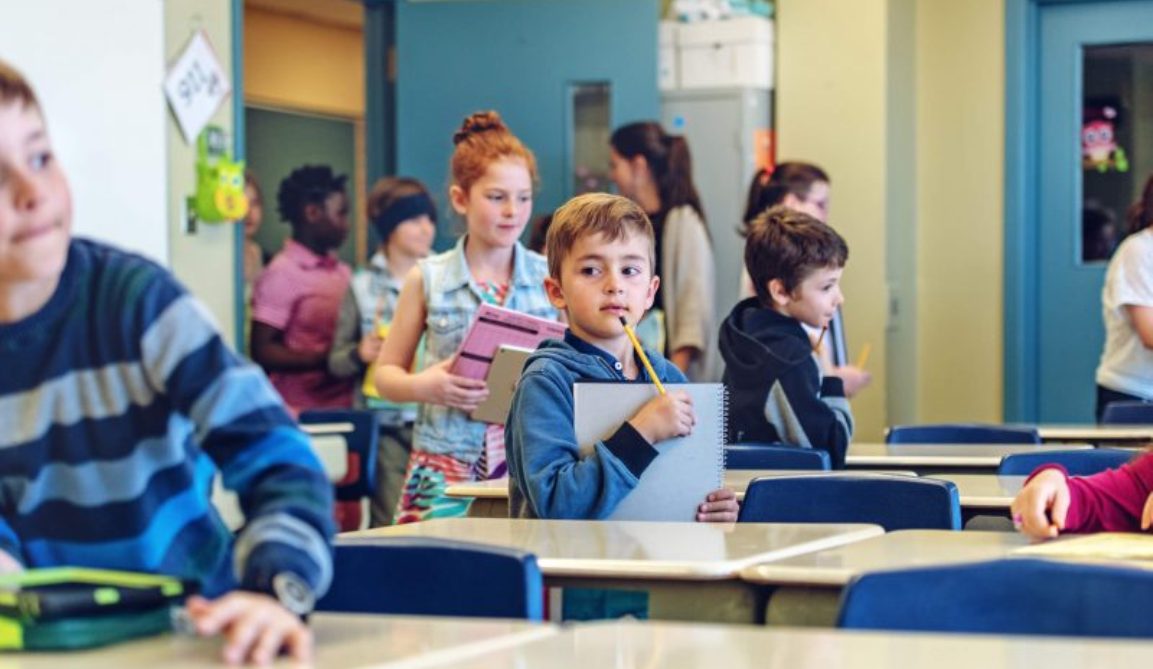 Rede Municipal de Ensino retoma ano letivo nesta segunda (17)