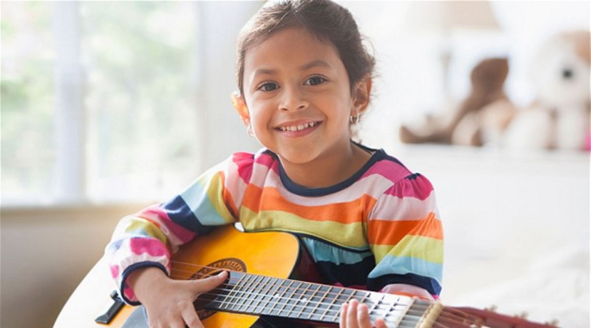 Projeto Arte na Escola oferece aulas de música em diversos pontos da cidade