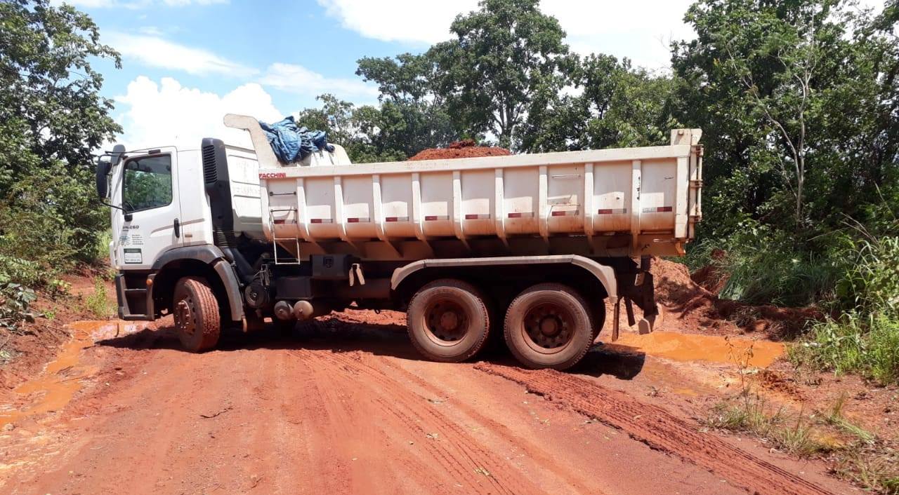 Estradas da zona rural de Rondonópolis seguem recebendo da Prefeitura serviços de manutenção