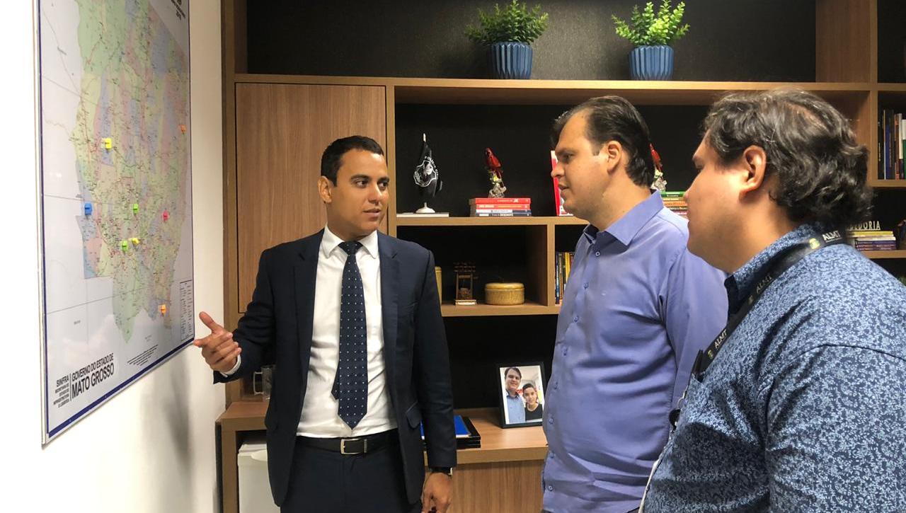 Thiago Silva cobra transporte intermunicipal entre Guiratinga, Tesouro e São José do Povo
