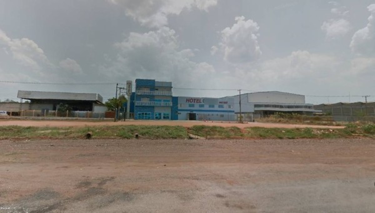 Quadrilha invade hotel, rende funcionários e hóspedes e um suspeito é preso em Cuiabá