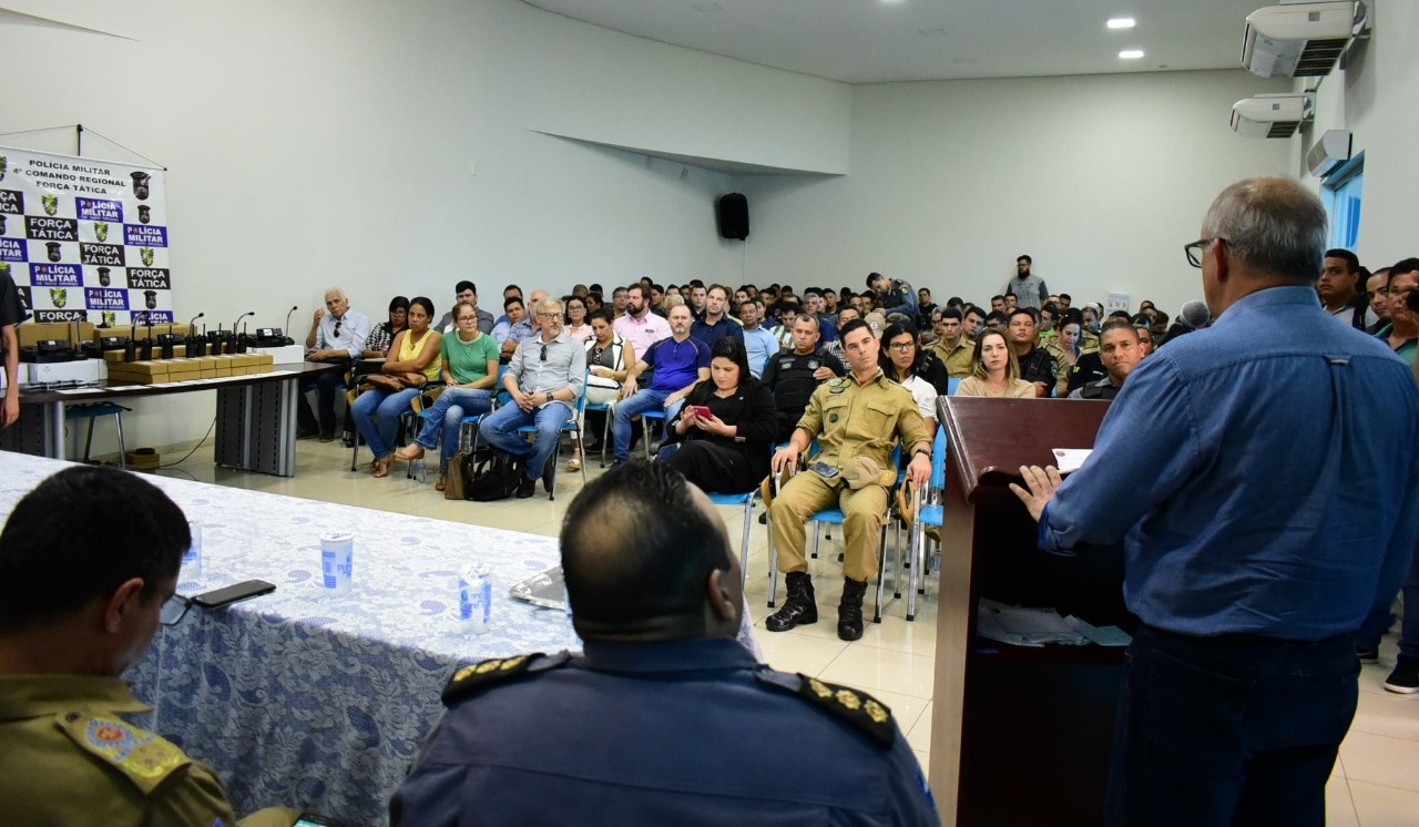 Prefeitura investe em Segurança Pública e entrega rádios digitais para as polícias locais