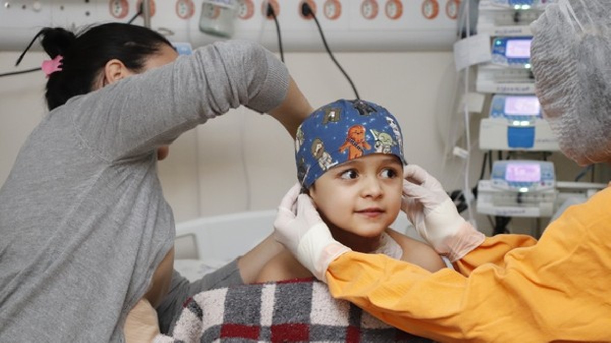 Mãe comemora transplante de coração em filho de 5 anos