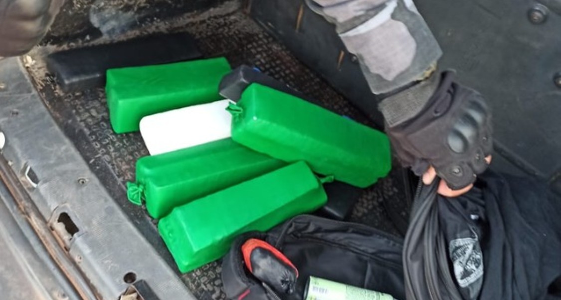 Sinop | Motorista de ônibus é preso após polícia localizar maconha em compartimento de bagagem