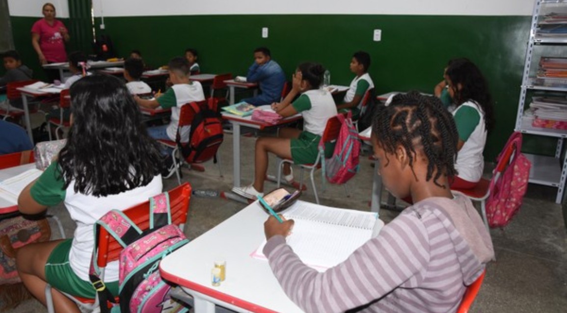 Alunos de baixa renda de Cuiabá vão receber merenda durante a suspensão das aulas por causa do coronavírus