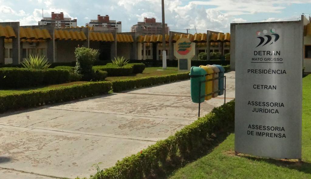 Confira serviços que o Detran vai oferecer apenas on-line e quais seguem de maneira presencial