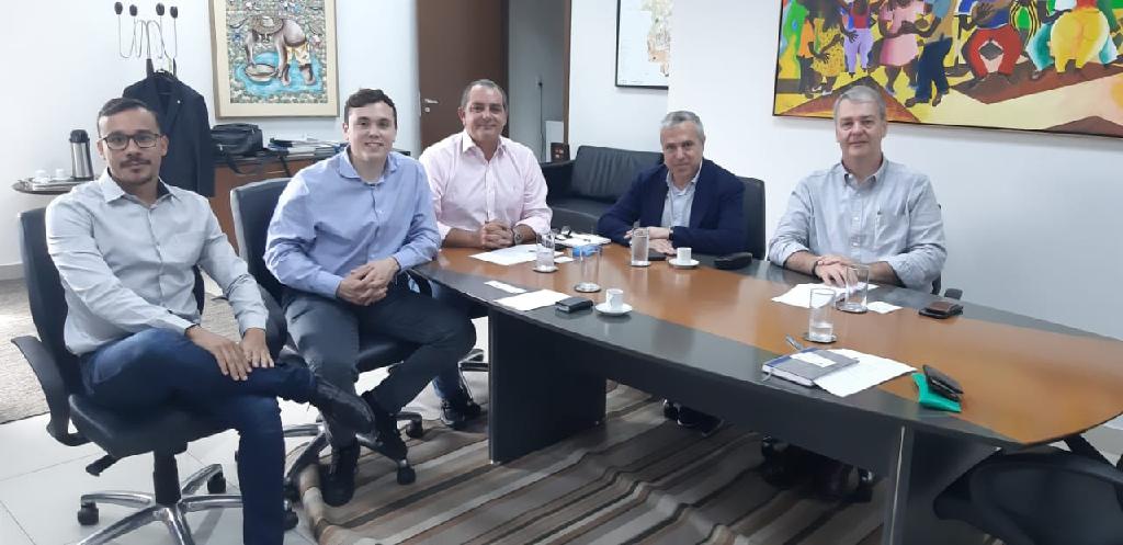 Empresários catalães buscam parcerias com Mato Grosso