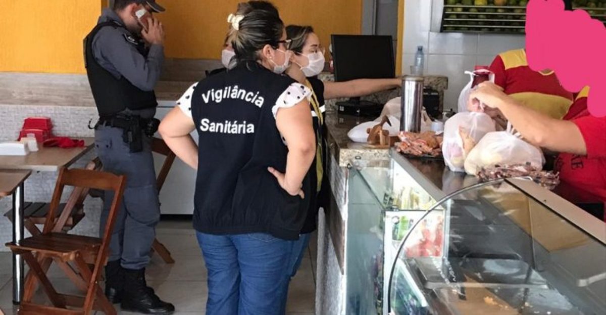 Rondonópolis | Policiais cumprem decreto e fazem apreensão em estabelecimento aberto