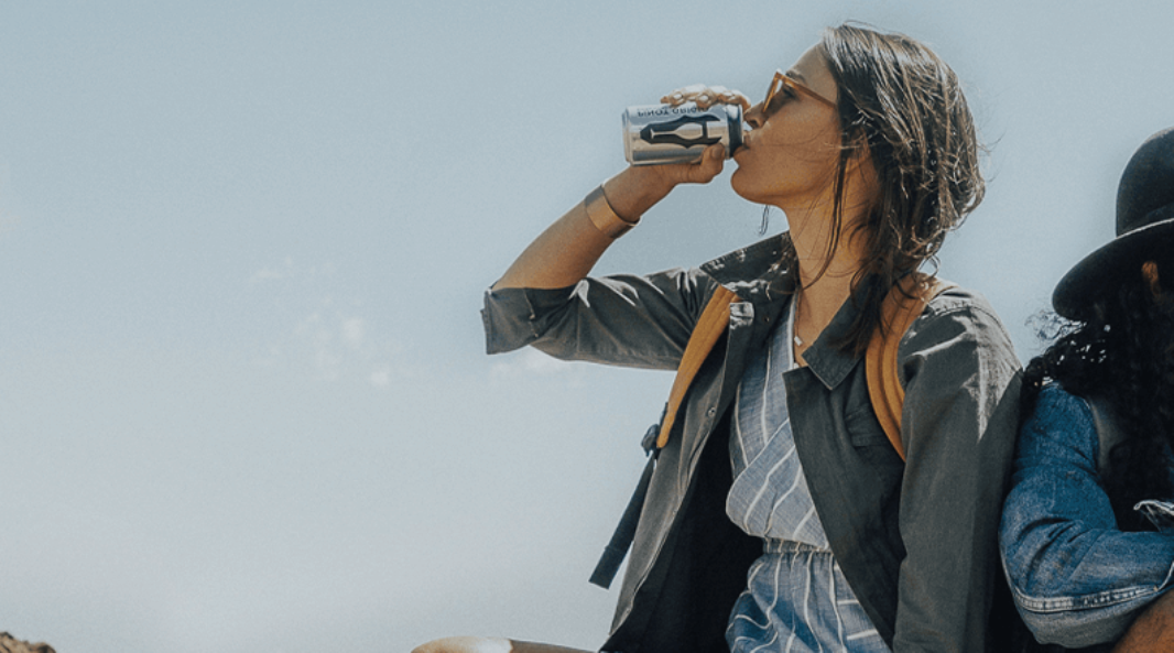 E-commerce Wine lança vinhos em lata, tendência entre os jovens