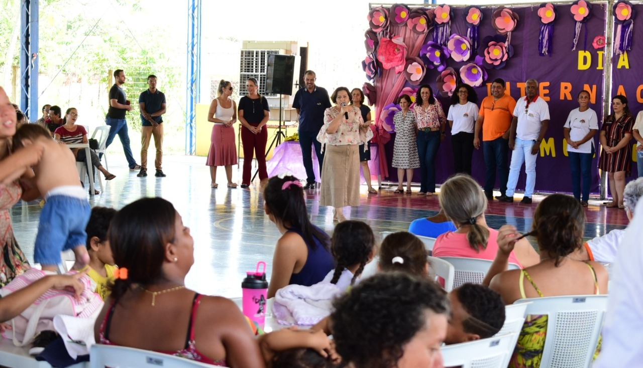 Cerca de mil mulheres participaram da festa alusiva ao “Dia Internacional da Mulher” na Vila Olímpica