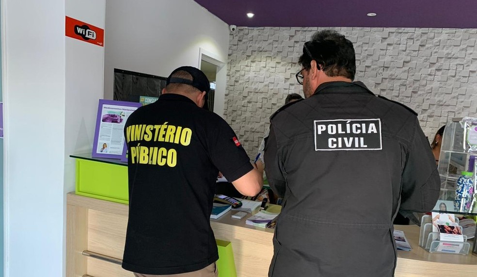 Dona de farmácia é presa suspeita de vender remédio ‘anti coronavírus’, em João Pessoa
