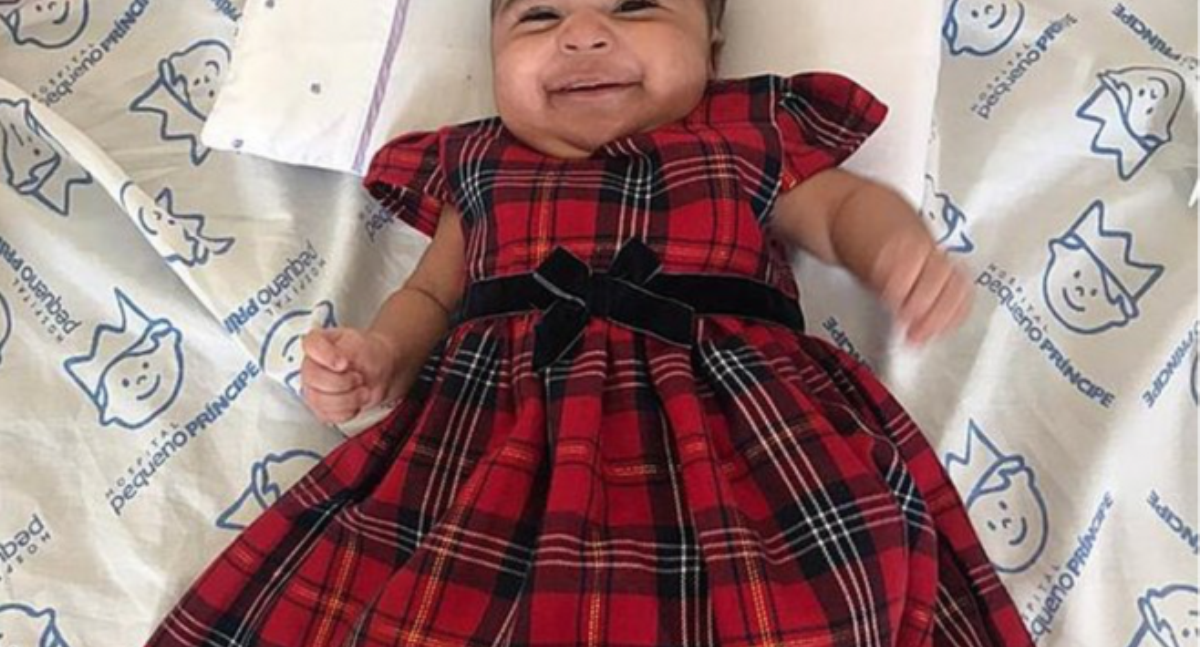 Família pede ajuda para tratar bebê com doença autoimune e má formações
