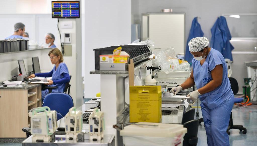 Governo de MT lança edital e abre inscrições para contratação de 751 profissionais de saúde