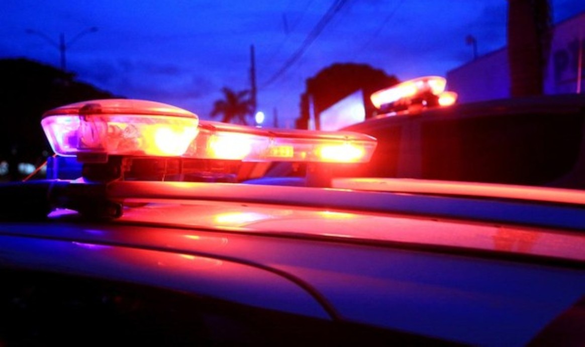 Família tem casa invadida durante confraternização com amigos e é feita refém em Cuiabá