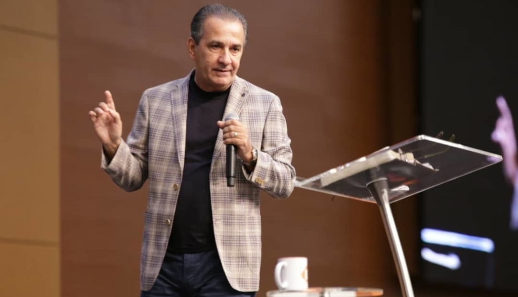 Silas Malafaia oferece igrejas como hospitais de campanha