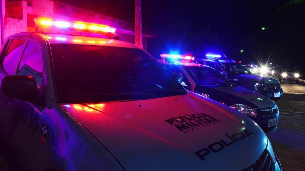 Homem é preso por bater no próprio pai e ameaçar a polícia