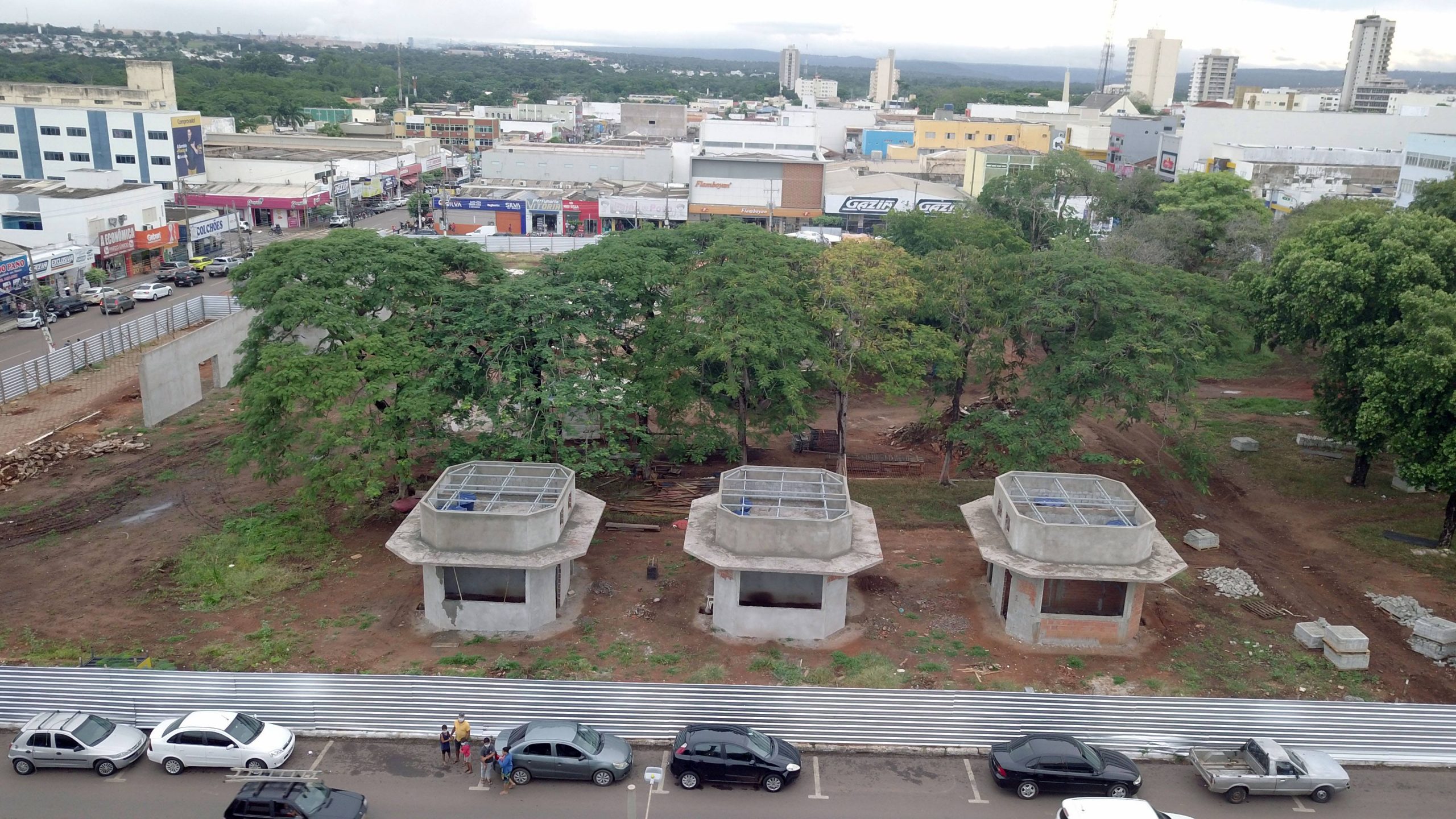 Rondonópolis | Revitalização da Praça dos Carreiros segue em ritmo acelerado