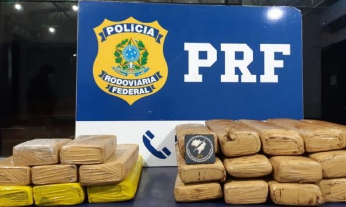 PRF apreende mais de 20 quilos de maconha dentro de ônibus em Rondonópolis