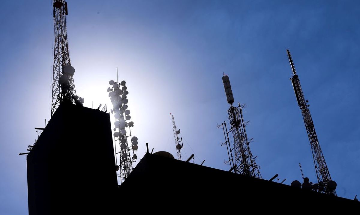 Brasil usará dados de teles para monitorar circulação de pessoas