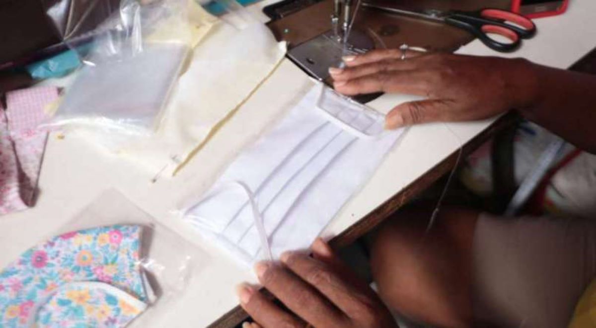 Manual traz moldes técnicos para máscaras caseiras feitas em maquinário industrial ou semi-industrial