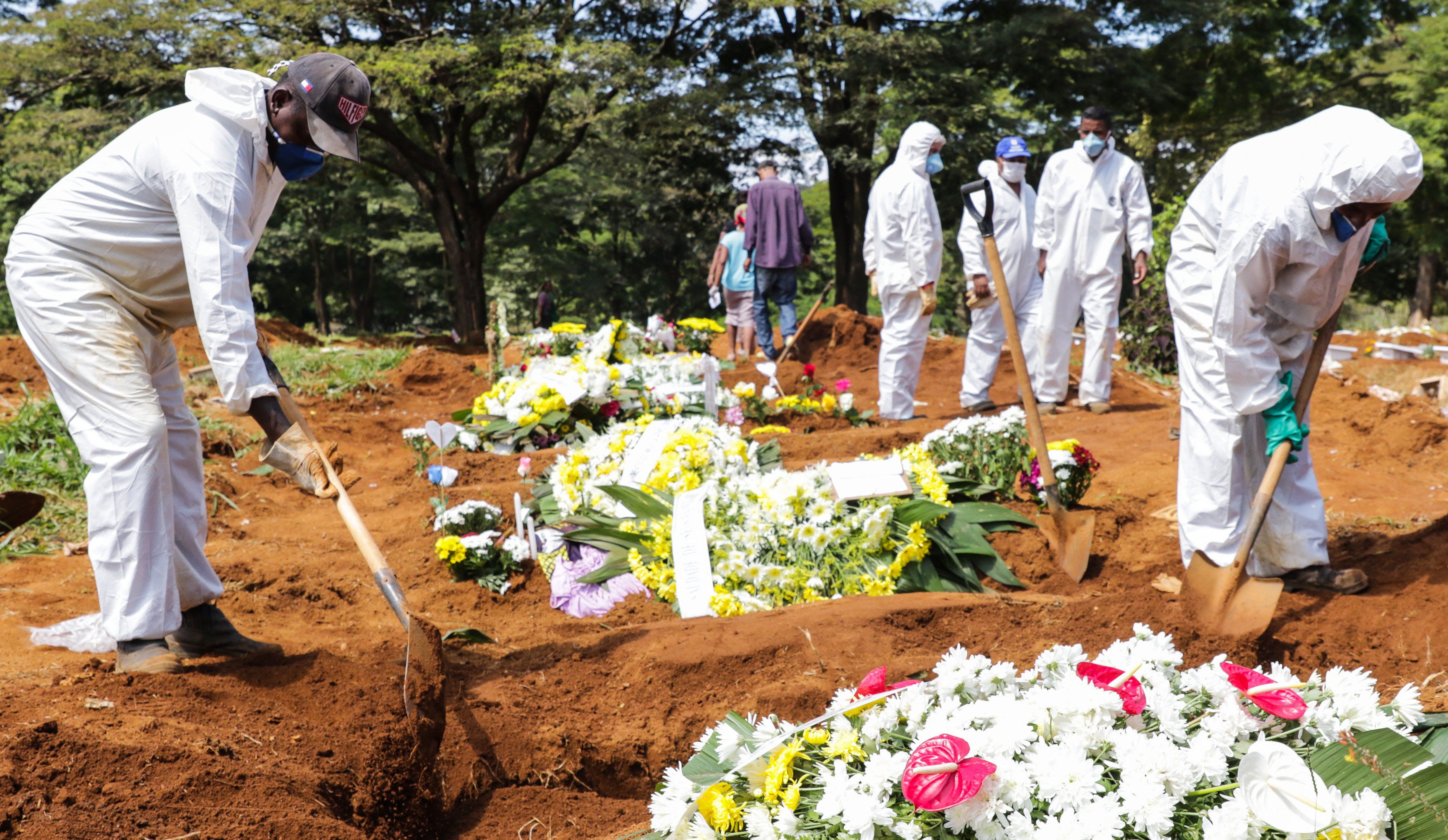 Autorizados sepultamentos sem atestado de óbito; funerárias redobram cuidados