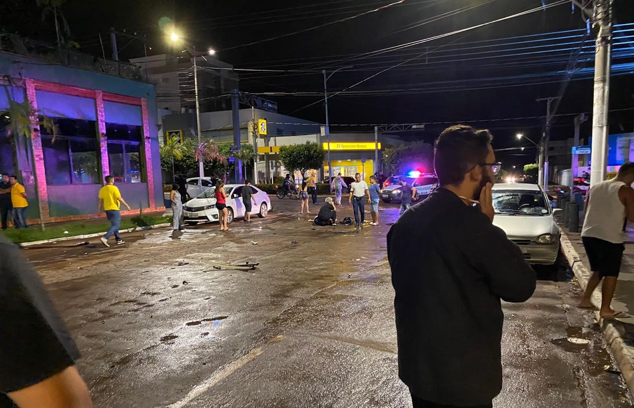 Rondonópolis | Acidente entre moto e carro deixa duas pessoas feridas