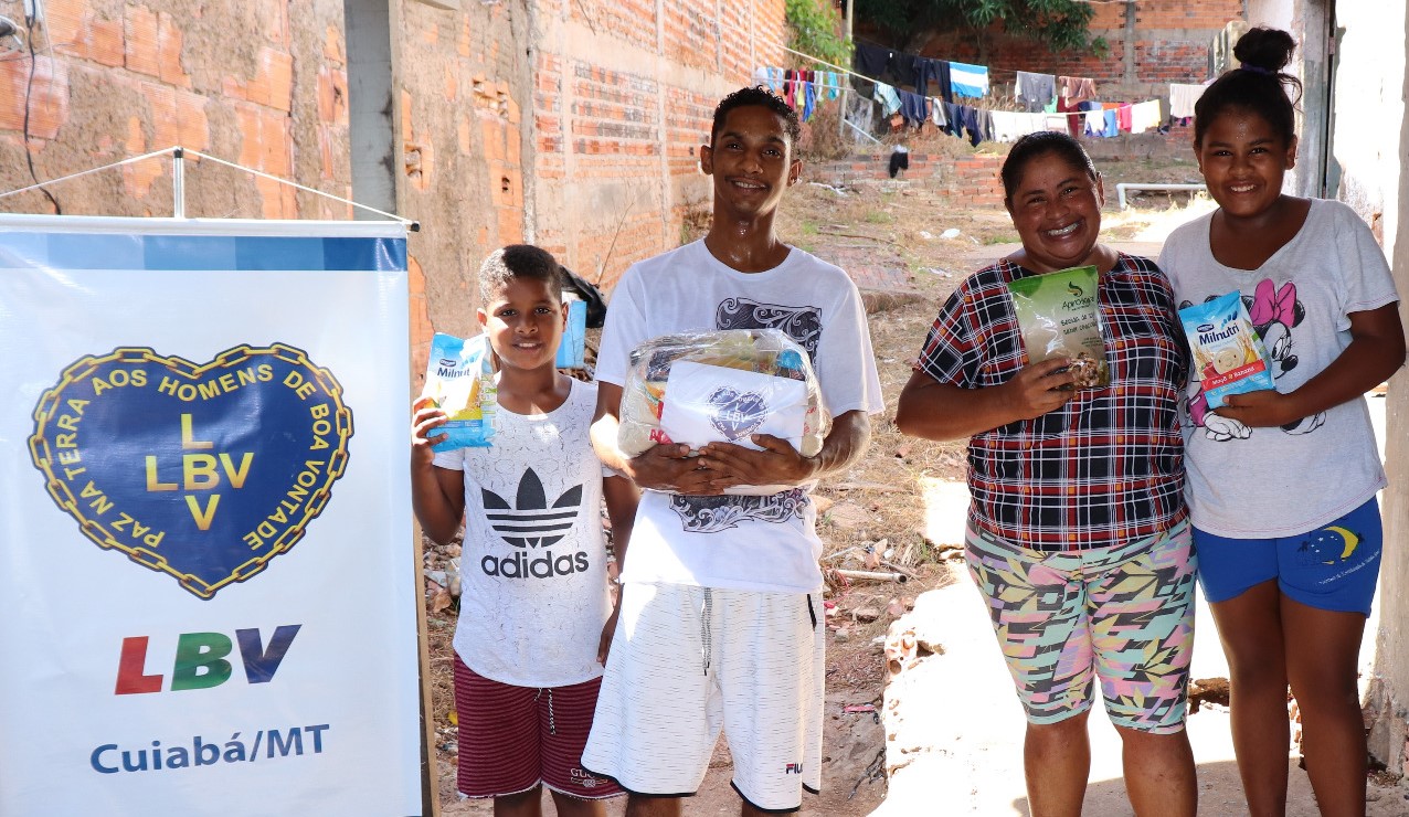 LBV entrega doações a famílias para ajudar a conter o novo coronavírus