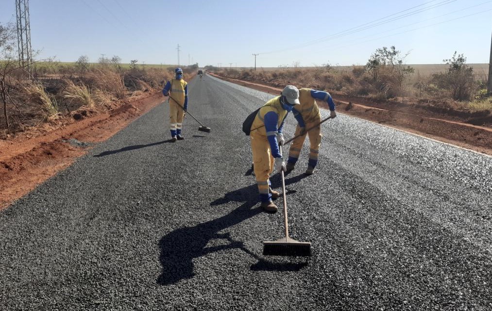 Governo assina cooperação para pavimentação de 41km na MT-208