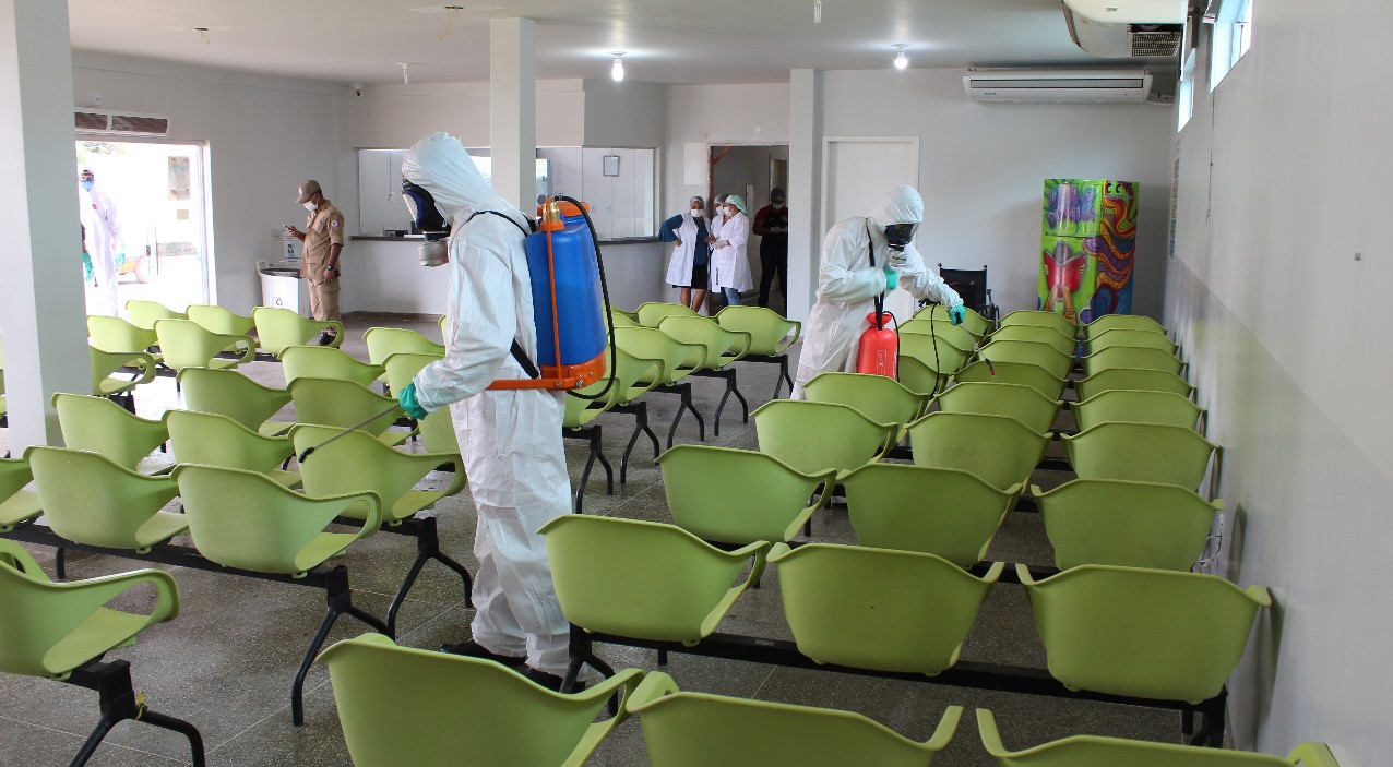 Ação de descontaminação é realizada na UPA em combate ao coronavírus